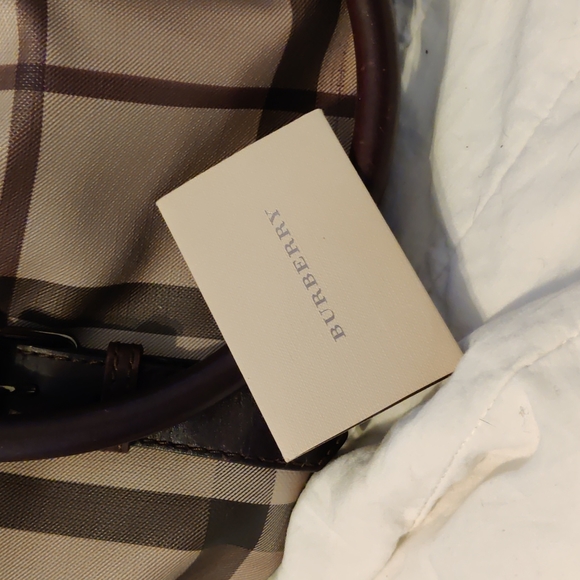 Burberry Northfield Smoke Check Plum Tote - Picture 3 of 17
